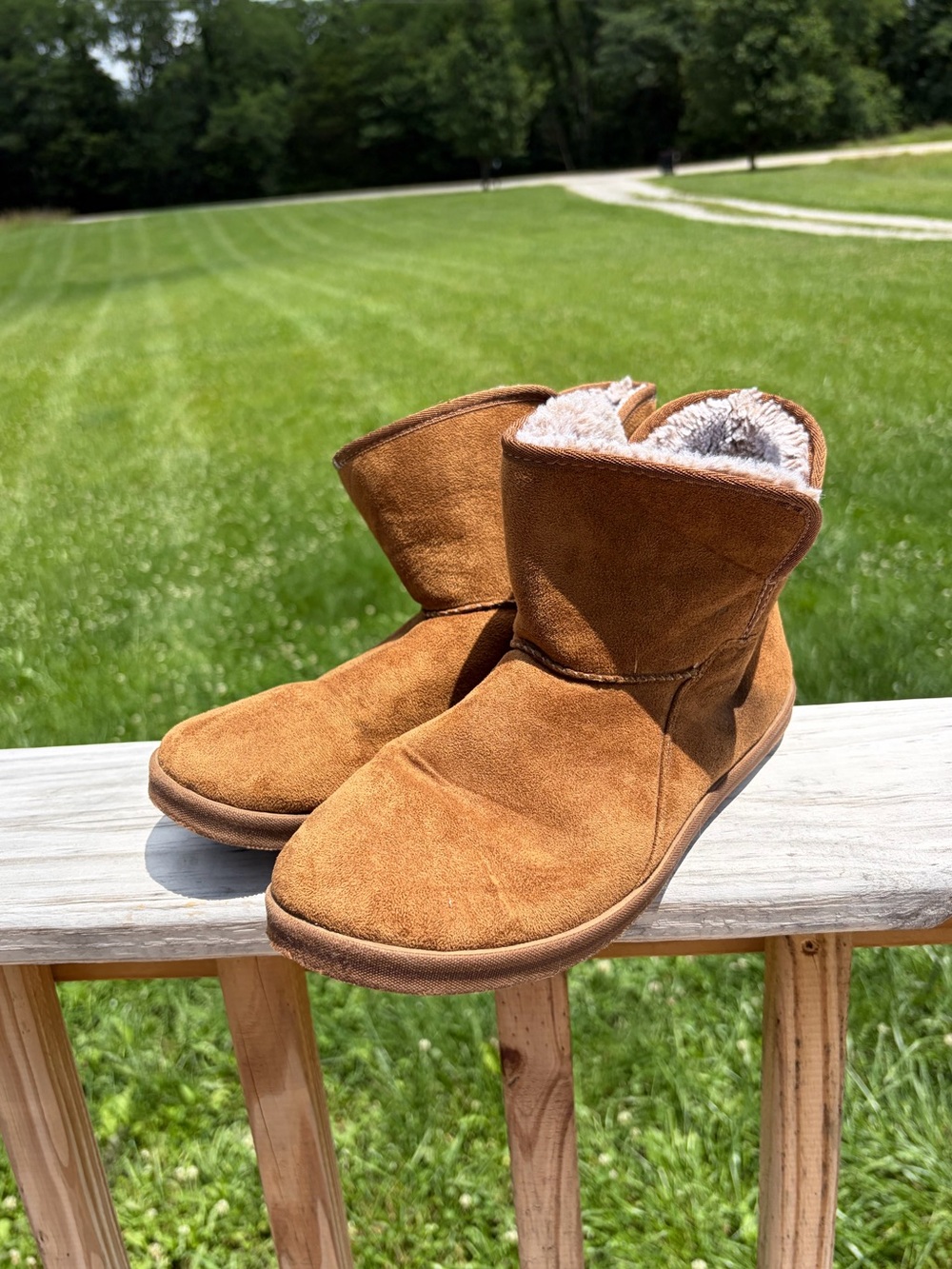 Womans Skechers Cozy Campfire Cabincore Boots Size 9.5 M Vegan Faux Fur‎ Slouchy
